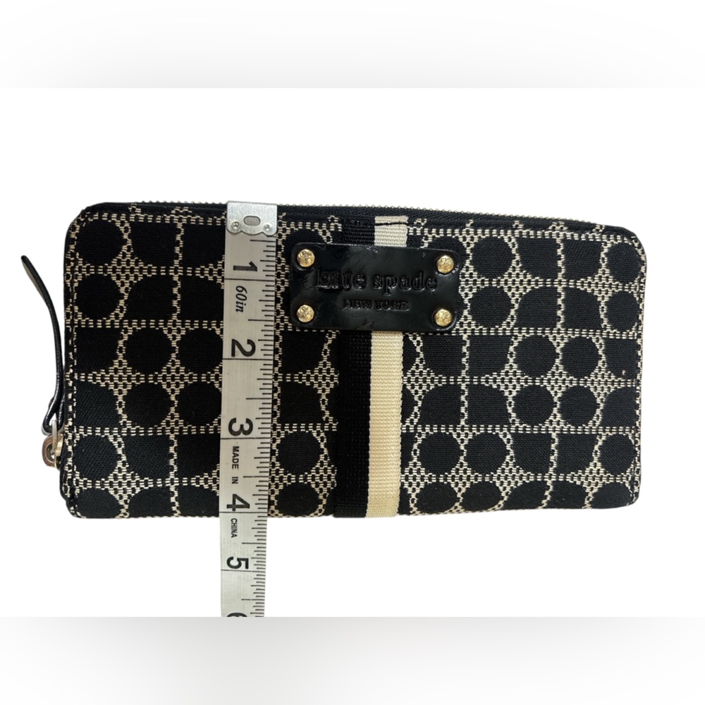 Kate Spade Neda Signature Canvas Black/White Street Noel Zip Around Wallet - Picture 6 of 6